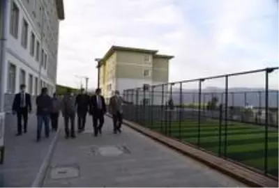 Vali Tavlı yurt inşaatında inceleme yaptı Vali Tavlı yurt inşaatında inceleme yaptı