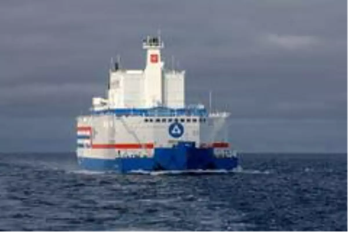 Yüzen güç ünitesi Akademik Lomonosov'a 'Yılın Nükleer Projesi' ödülü