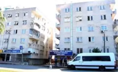 Son dakika haberi... Zeytinköy'de parklarda uyuşturucu denetimi Son dakika haberi... Zeytinköy'de parklarda uyuşturucu denetimi