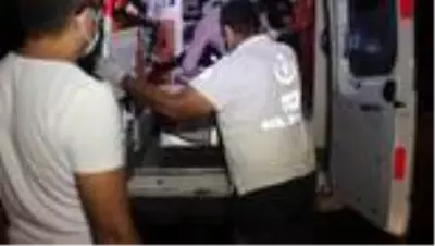 Adana'da 3 otomobil çarpıştı: 3 yaralı Adana'da 3 otomobil çarpıştı: 3 yaralı