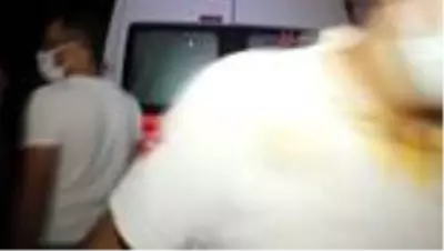 Adana'da 3 otomobil çarpıştı: 3 yaralı Adana'da 3 otomobil çarpıştı: 3 yaralı