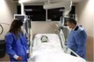 Son dakika haber! Sağlık Bakanı Koca, depremin simgesi İnci'yi ziyaret etti Son dakika haber! Sağlık Bakanı Koca, depremin simgesi İnci'yi ziyaret etti