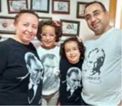 Son dakika... Çocuklarının oyuncaklarına sarılan Nilay Yücel'in umutlu bekleyişi sürüyor Son dakika... Çocuklarının oyuncaklarına sarılan Nilay Yücel'in umutlu bekleyişi sürüyor