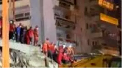 Depremden 33 saat sonra mucize kurtuluş Depremden 33 saat sonra mucize kurtuluş