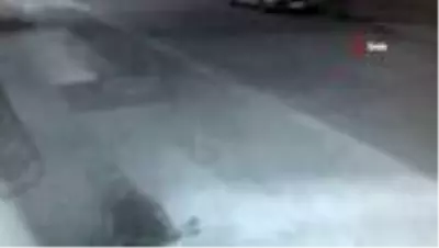 Son dakika haber! Habere gitmek isteyen gazeteciye hırsız şoku...Hırsızlık anları kamerada