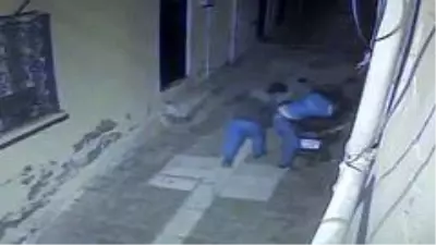 Son dakika haber! Habere gitmek isteyen gazeteciye hırsız şoku...Hırsızlık anları kamerada