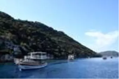 Kekova'da turistler yazdan kalma bir gün yaşadı Kekova'da turistler yazdan kalma bir gün yaşadı