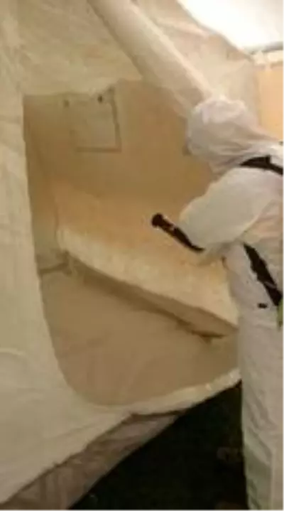 Kuşadası'nda stadyumda çadır kent kuruldu Kuşadası'nda stadyumda çadır kent kuruldu
