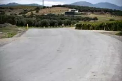 Manisa'da yol çalışmaları hız kesmiyor Manisa'da yol çalışmaları hız kesmiyor