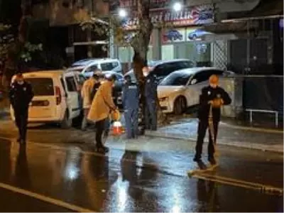 Sakarya'da eğlence mekanı önünde silahlı saldırı: 2 kardeş yaralı Sakarya'da eğlence mekanı önünde silahlı saldırı: 2 kardeş yaralı