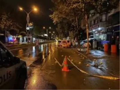 Sakarya'da eğlence mekanı önünde silahlı saldırı: 2 kardeş yaralı Sakarya'da eğlence mekanı önünde silahlı saldırı: 2 kardeş yaralı