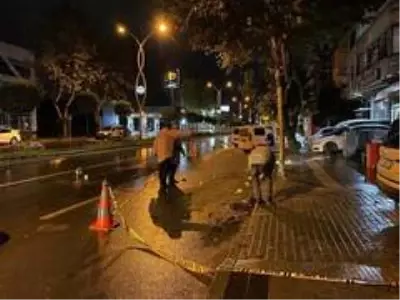 Sakarya'da eğlence mekanı önünde silahlı saldırı: 2 kardeş yaralı Sakarya'da eğlence mekanı önünde silahlı saldırı: 2 kardeş yaralı