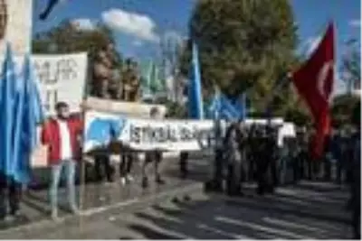 Saraçhane Parkı'nda Fransa protestosu