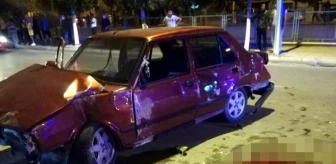 Tarsus'ta iki otomobil çarpıştı: 6 yaralı