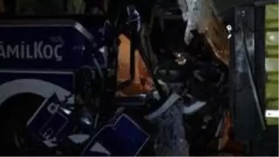 Son dakika haberleri: Tıra çarpan otobüste 1 kişi hayatını kaybetti Son dakika haberleri: Tıra çarpan otobüste 1 kişi hayatını kaybetti