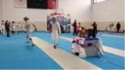 Türkiye Eskrim Federasyonu 12-14 Yaş Altı Kılıç Açık Turnuvası sona erdi