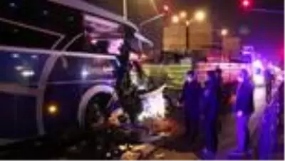 Son dakika... Uşak'ta yolcu otobüsü tırla çarpıştı: 1 ölü, 8 yaralı Son dakika... Uşak'ta yolcu otobüsü tırla çarpıştı: 1 ölü, 8 yaralı