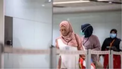 - Yurt dışından gelen ilk umre grubu Suudi Arabistan'a ulaştı - Yurt dışından gelen ilk umre grubu Suudi Arabistan'a ulaştı