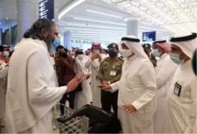 - Yurt dışından gelen ilk umre grubu Suudi Arabistan'a ulaştı - Yurt dışından gelen ilk umre grubu Suudi Arabistan'a ulaştı