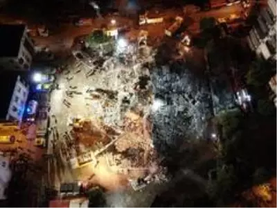14 yaşındaki İdil, 58 saat sonra enkazdan böyle sağ çıkarıldı