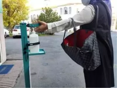 5. ve 9. sınıflar yüz yüze eğitime başladı 5. ve 9. sınıflar yüz yüze eğitime başladı