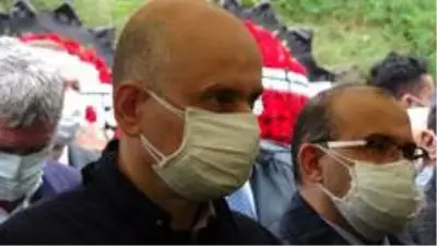 Ulaştırma ve Altyapı Bakanı Karaismailoğlu'nun acı günü Ulaştırma ve Altyapı Bakanı Karaismailoğlu'nun acı günü