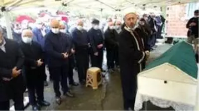 Ulaştırma ve Altyapı Bakanı Karaismailoğlu'nun acı günü Ulaştırma ve Altyapı Bakanı Karaismailoğlu'nun acı günü