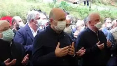 Ulaştırma ve Altyapı Bakanı Karaismailoğlu'nun acı günü Ulaştırma ve Altyapı Bakanı Karaismailoğlu'nun acı günü