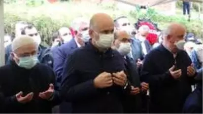 Ulaştırma ve Altyapı Bakanı Karaismailoğlu'nun acı günü Ulaştırma ve Altyapı Bakanı Karaismailoğlu'nun acı günü
