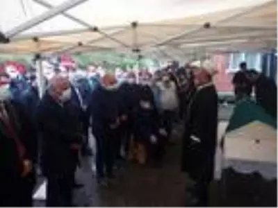 Ulaştırma ve Altyapı Bakanı Karaismailoğlu'nun acı günü Ulaştırma ve Altyapı Bakanı Karaismailoğlu'nun acı günü