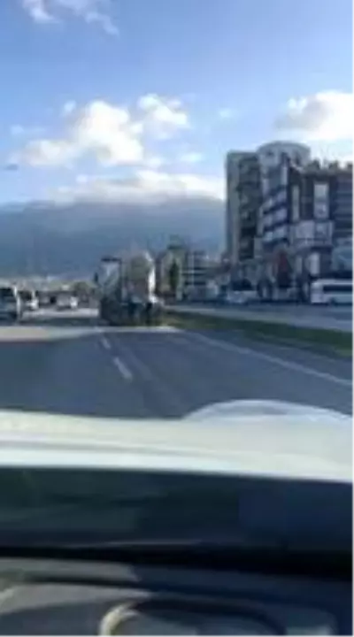 Bisikletli gençler ölüme böyle meydan okudu Bisikletli gençler ölüme böyle meydan okudu