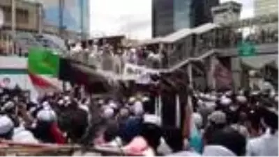 Son dakika haberi... Endonezya'da Fransa Cumhurbaşkanı Macron'un İslam karşıtı açıklamaları protesto edildi (3) Son dakika haberi... Endonezya'da Fransa Cumhurbaşkanı Macron'un İslam karşıtı açıklamaları protesto edildi (3)
