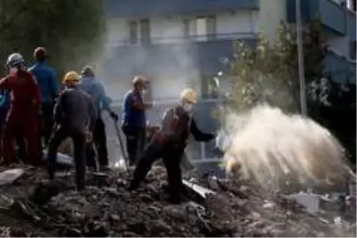Gazi Üniversitesi profesöründen deprem bölgesinde önemli açıklamalar Gazi Üniversitesi profesöründen deprem bölgesinde önemli açıklamalar