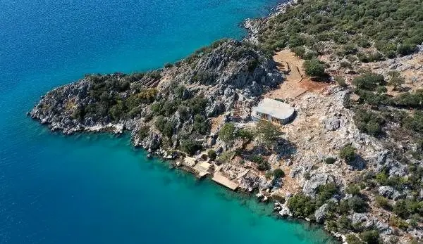 İngilizin yarımadadaki villası için hem yıkım, hem para cezası İngilizin yarımadadaki villası için hem yıkım, hem para cezası