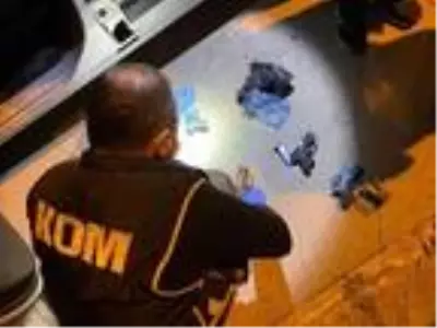 Malatya'da 5 tabancayla yakalanan şüpheli gözaltına alındı Malatya'da 5 tabancayla yakalanan şüpheli gözaltına alındı