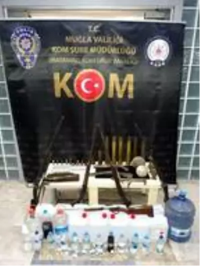 Muğla'daki sahte içki ve kaçakçılık operasyonu şüphelilerinden 6'sı tutuklandı Muğla'daki sahte içki ve kaçakçılık operasyonu şüphelilerinden 6'sı tutuklandı
