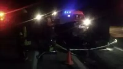 Son dakika haber... Otomobil traktör römorkuna çarptı: 1 ölü, 2 yaralı