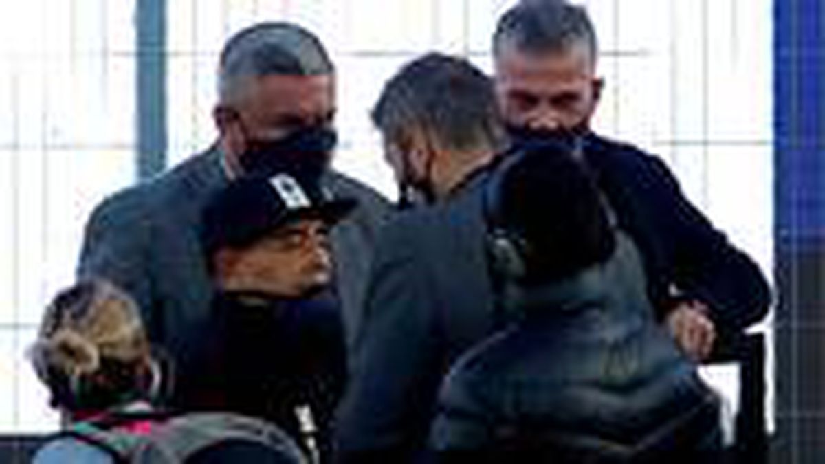 Arjantin'in efsane futbolcusu Diego Maradona hastaneye kaldırıldı