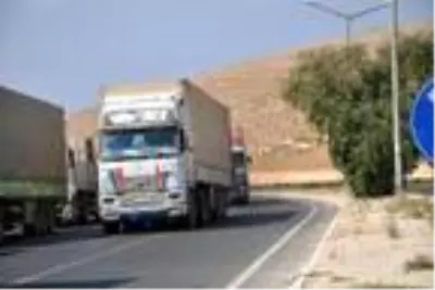BM'den İdlib'e 44 TIR ile insani yardım BM'den İdlib'e 44 TIR ile insani yardım