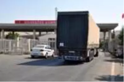 BM'den İdlib'e 44 TIR ile insani yardım BM'den İdlib'e 44 TIR ile insani yardım