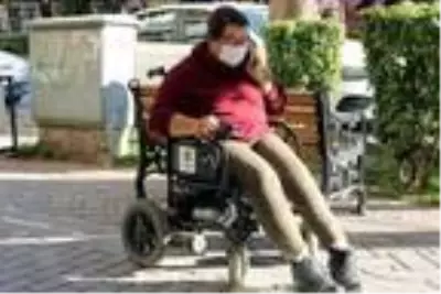 Engelli kadının akülü tekerlekli sandalyesinin şarj aleti çalındı Engelli kadının akülü tekerlekli sandalyesinin şarj aleti çalındı