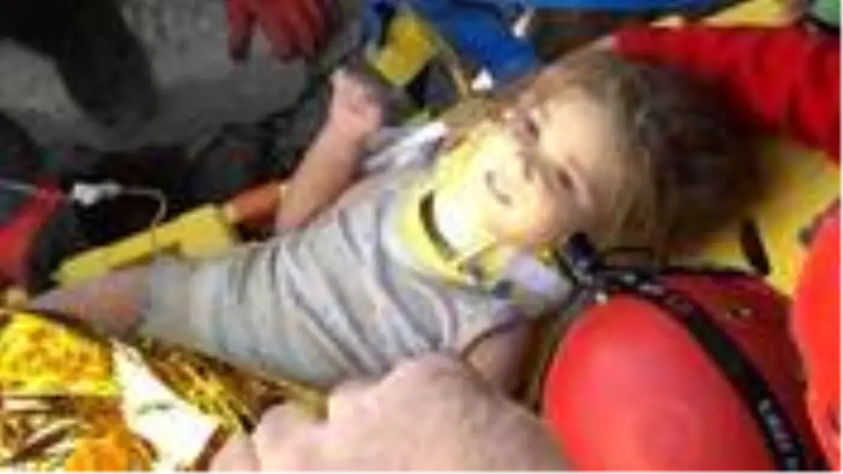 Enkazdan çıkarılan minik Ayda köfte ayran istedi, tüm Türkiye seferber oldu