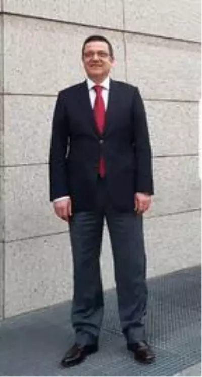 Eski başkan kulüp doktoru oldu Eski başkan kulüp doktoru oldu