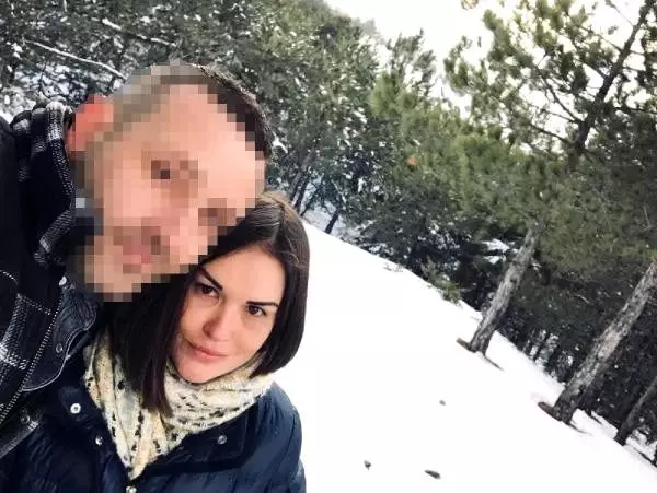 Rus güzellik uzmanı, barışmak için yanına gelen eşi tarafından öldüresiye dövüldü Rus güzellik uzmanı, barışmak için yanına gelen eşi tarafından öldüresiye dövüldü