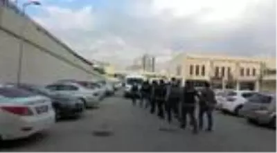 Mardin merkezli 4 ilde 'joker' operasyonu: 10 gözaltı Mardin merkezli 4 ilde 'joker' operasyonu: 10 gözaltı