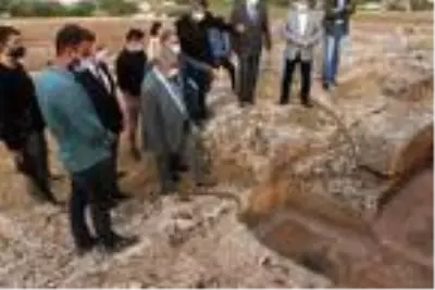 Mezar odasında tarih yeniden canlandı Mezar odasında tarih yeniden canlandı