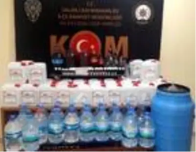 Son dakika haber... Salihli'de sahte içki operasyonu: 4 gözaltı Son dakika haber... Salihli'de sahte içki operasyonu: 4 gözaltı