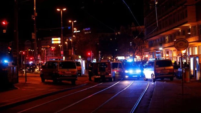 Viyana'da sinagog yakınlarında silahlı saldırı! 1'i polis 7 kişi yaşamını yitirdi