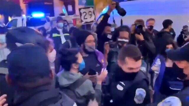 ABD'de gerilim tırmanıyor! Protestocular, Beyaz Saray önünde toplandı