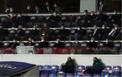Bakan Kasapoğlu, Başakşehir-Manchester United maçında Bakan Kasapoğlu, Başakşehir-Manchester United maçında